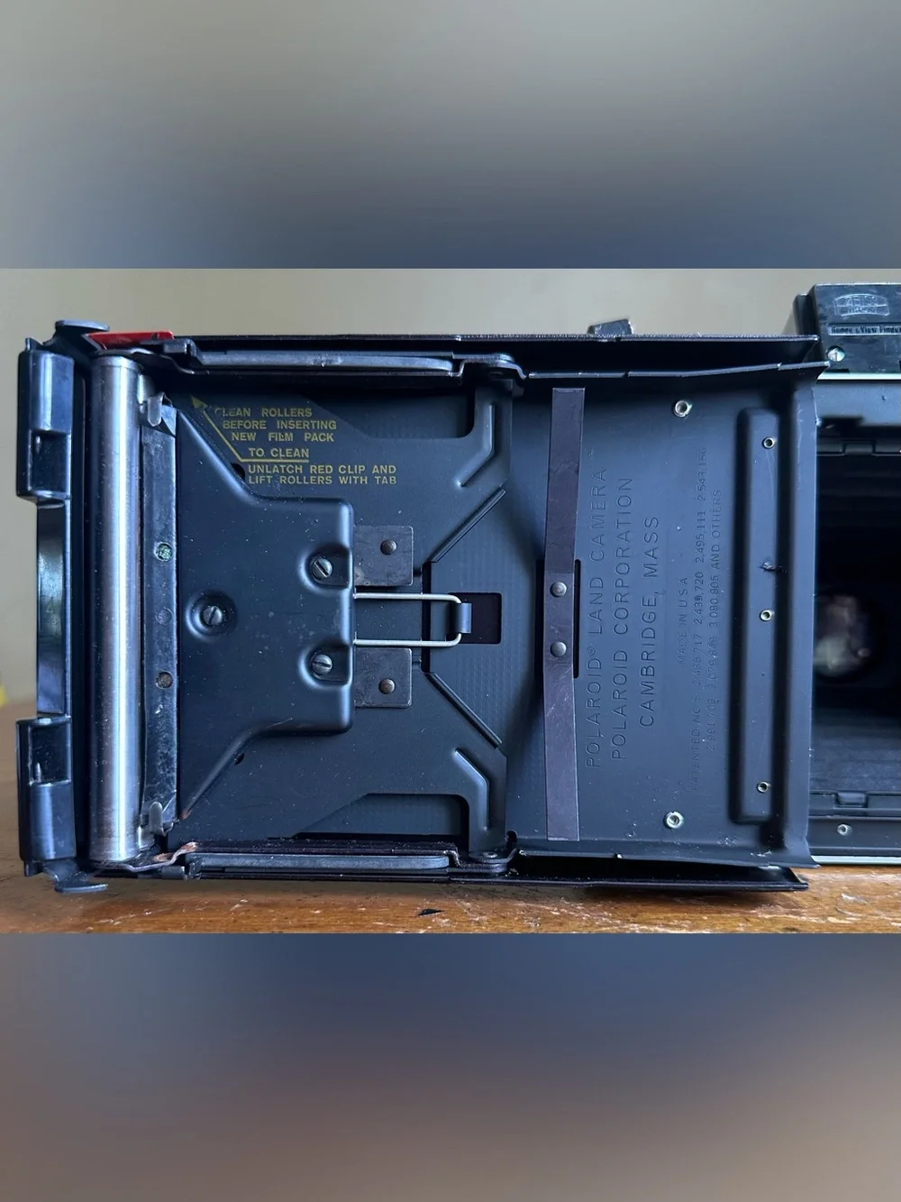 Vintage Polaroid Automatic 250 Land Camera Kit w/ Flash & Case
